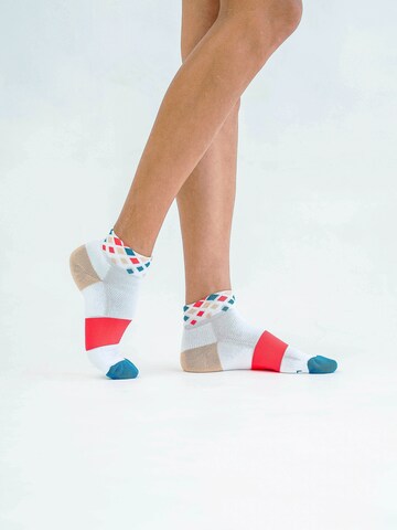 INCYLENCE Athletic Socks 'CRYSTALS SHORT' in Red