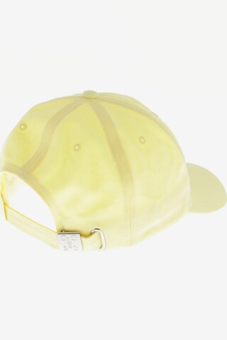 Closed Hat & Cap in One size in Yellow