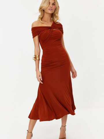 Trendyol Kleid in Rot