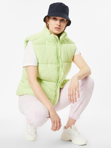 Monki Bodywarmer in Groen