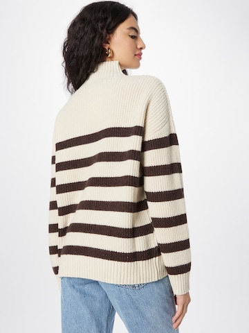 Oval Square Sweater 'Grace' in Beige