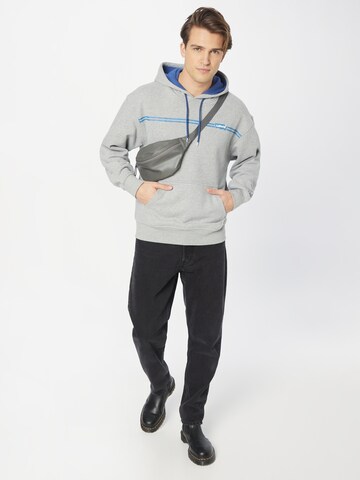 LEVI'S ® Regular Fit Sweatshirt 'Relaxed Graphic Hoodie' in Grau