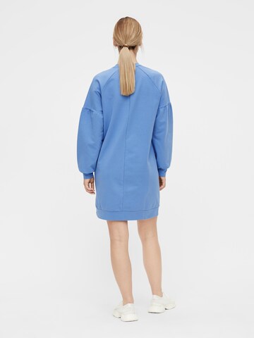 Robe MAMALICIOUS en bleu