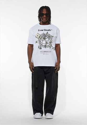Lost Youth T-Shirt in Weiß: Vorderseite