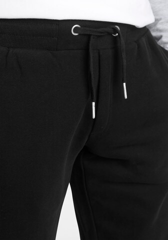 KangaROOS Tapered Pants in Black