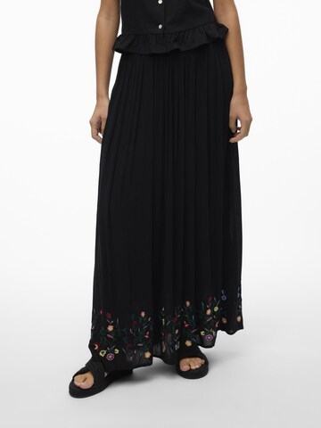 Jupe 'SINA' VERO MODA en noir : devant