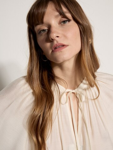 Apricot Blouse ' ' in White