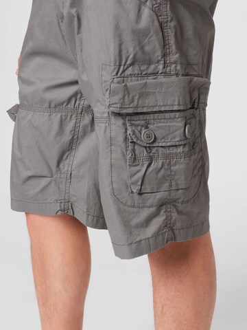 Brandit Loosefit Shorts in Grau