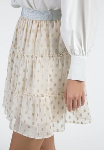 Jupe faina en blanc