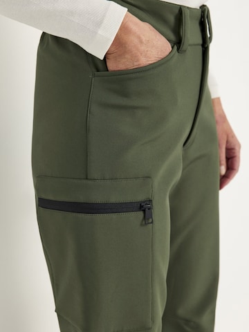Regular Pantalon fonctionnel Cellbes of Sweden en vert