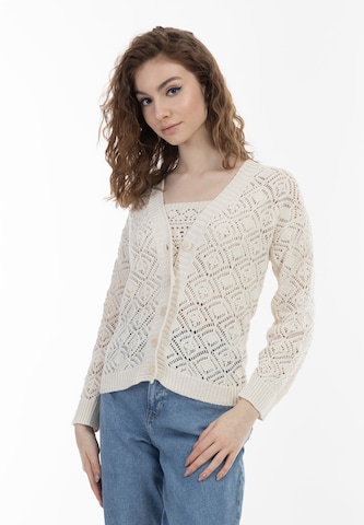 MYMO Knit Cardigan in White: front