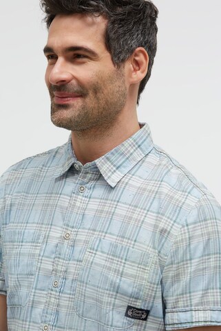 CAMP DAVID Slim fit Button Up Shirt in Green