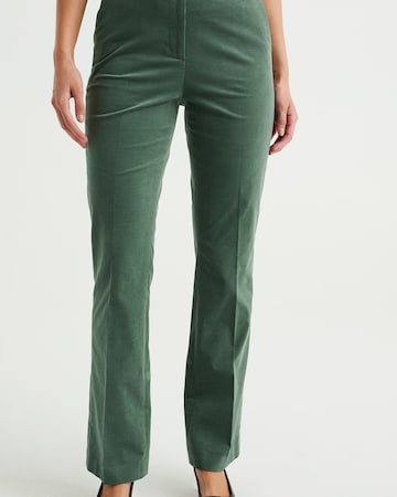 WE Fashion Regular Панталон в зелено: отпред