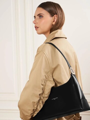 LANCASTER Paris Handtasche 'Suave Ace'‌‌‌‌ in Schwarz: Vorderseite
