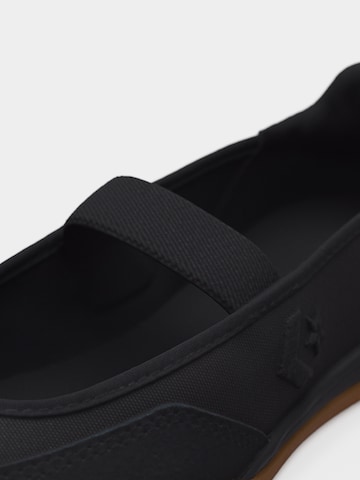 CONVERSE Σνίκερ χαμηλό 'RUN STAR' σε μαύρο