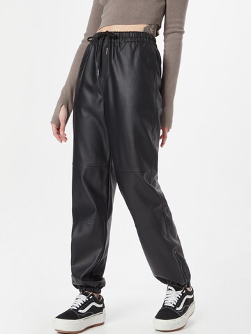 SISTERS POINT Tapered Trousers 'DIANE' in Black: front
