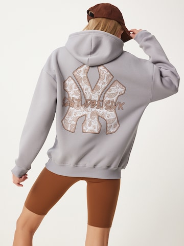 Sweat-shirt Happiness İstanbul en gris : devant