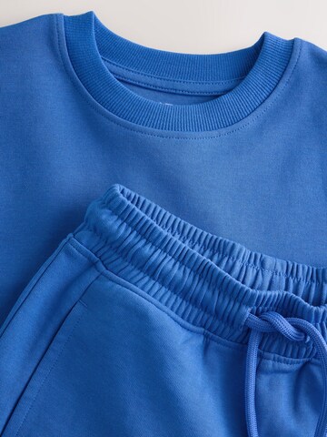 Next Set: T-Shirt und Shorts in Blau