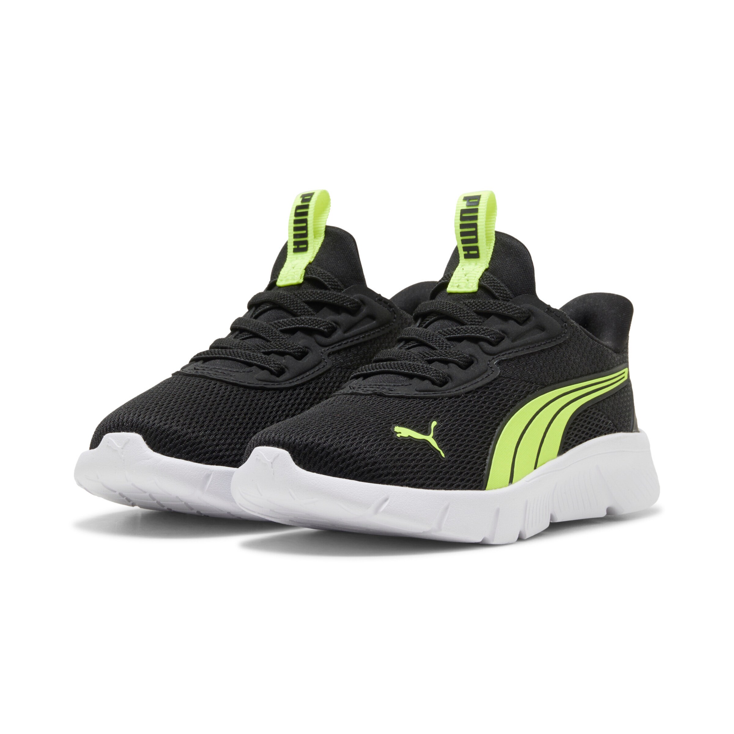 PUMA Slip On in Schwarz