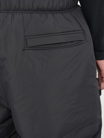 Jordan Loosefit Παντελόνι 'MTNSIDE' σε μαύρο