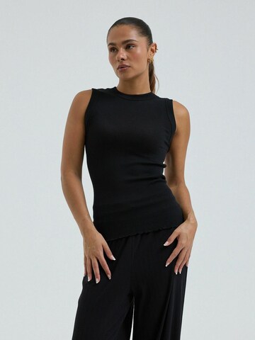 Seamless Basic Top ' Wooly ' – černá: přední strana