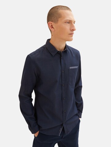 Coupe regular Chemise TOM TAILOR en bleu