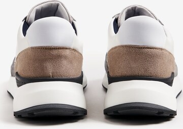 LLOYD Sneakers laag 'MASTER' in Grijs: voorkant