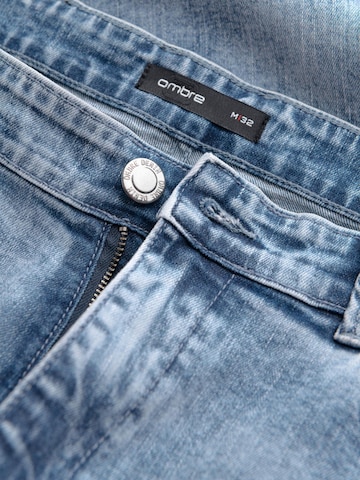 Ombre Tapered Jeans in Blauw