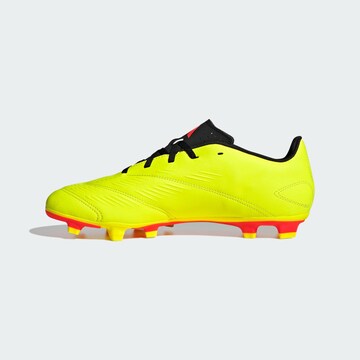 ADIDAS PERFORMANCE - Chuteira 'Predator Club' em amarelo