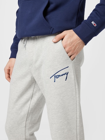 Tommy Jeans Zwężany krój Spodnie w kolorze szary