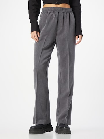 Wide leg Pantaloni con piega frontale 'Phillipa Press' di mbym in grigio: frontale