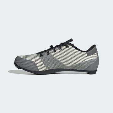 Chaussure de sport 'The Road' ADIDAS PERFORMANCE en blanc