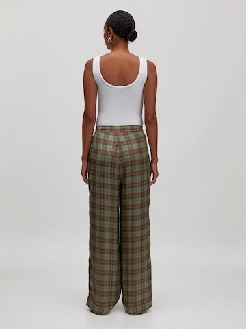 EDITED Baggy Trousers 'Cataleya' in Green