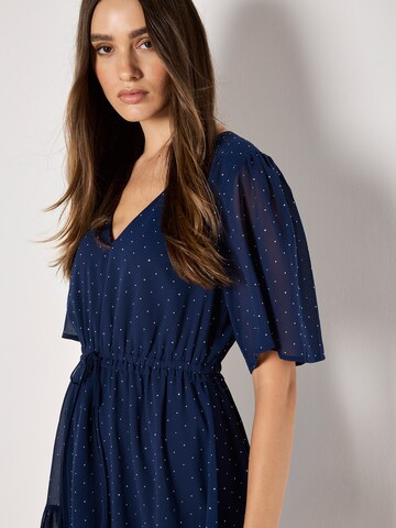 Robe ' ' Apricot en bleu