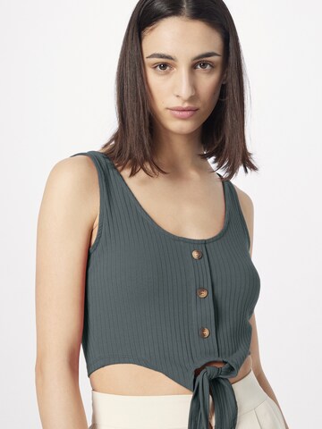 ABOUT YOU Top 'Dilara' in Green