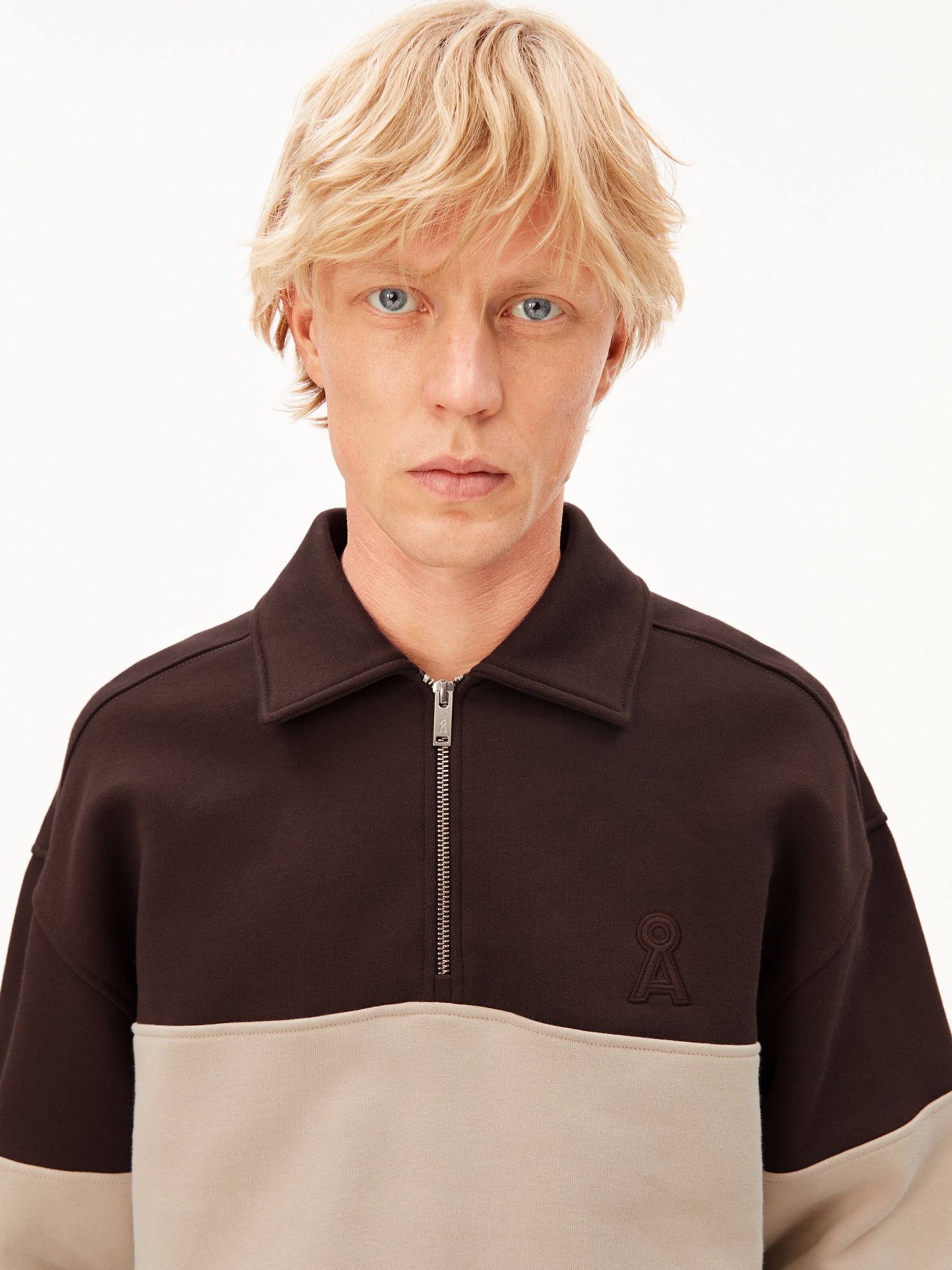 Sweat-shirt ARMEDANGELS en marron : devant