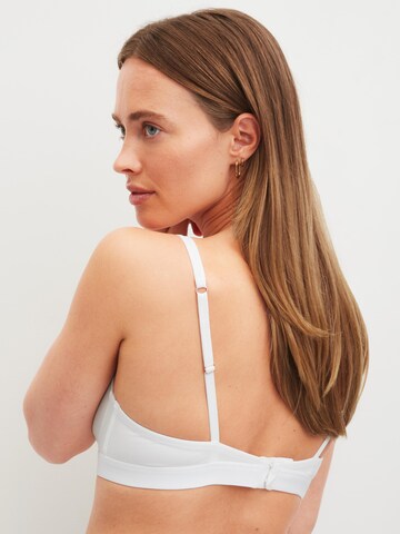 Bustino Reggiseno 'Sleek Skin' di CALIDA in bianco