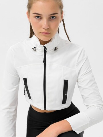 MOROTAI Sportjas 'CHROME TACTICAL BOMBER' in Wit