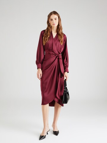 GLAMOROUS Коктейльное платье в Красный