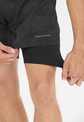 ENDURANCE Regular Shorts 'Koy' in Schwarz