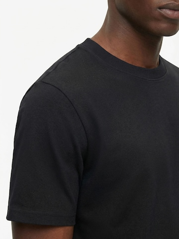 Everly Тениска в черно