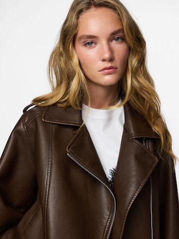 Veste mi-saison 'PCJOSIE' PIECES en marron