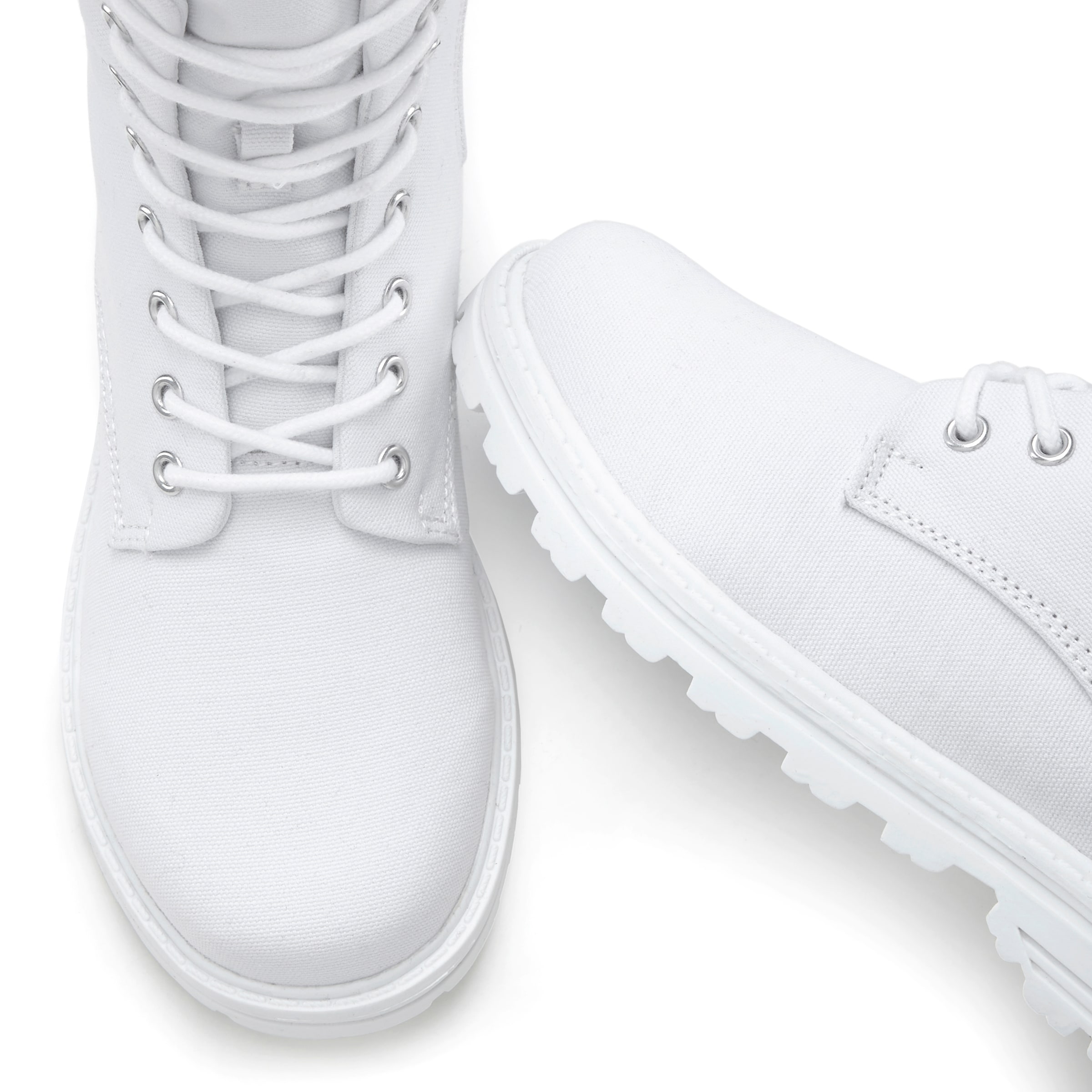 LASCANA Paeltega poolsaabas, värv valge