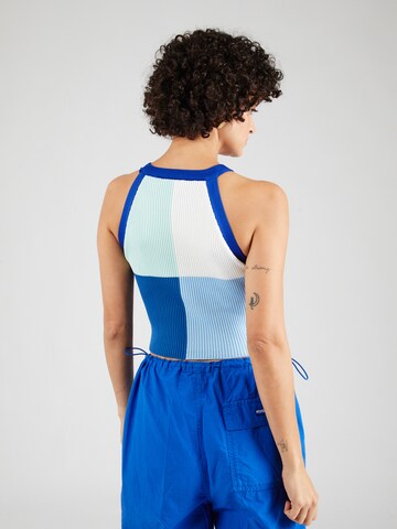Trendyol Top in Blau