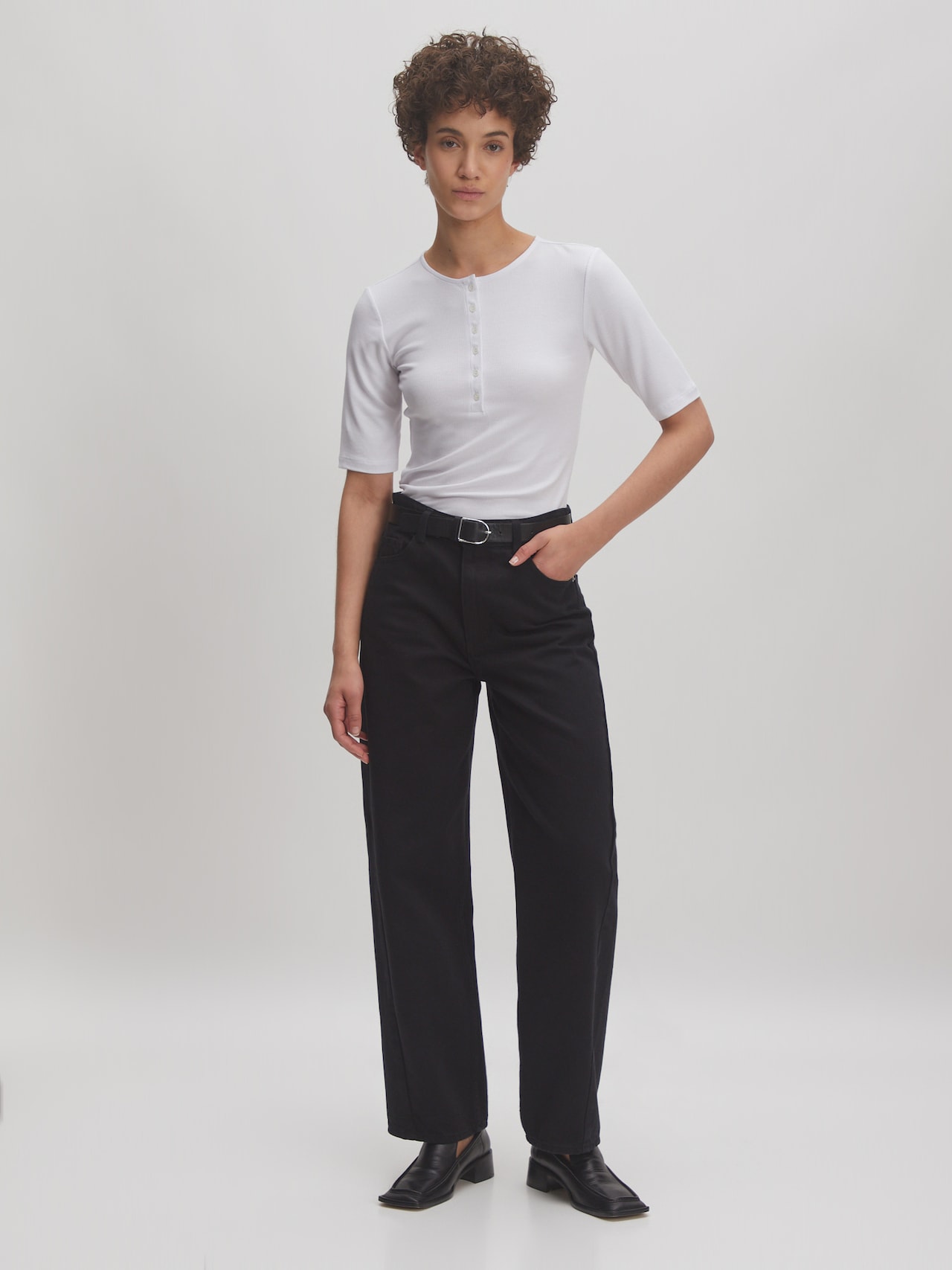 EDITED Producten Shirt 'Leandra' Wit