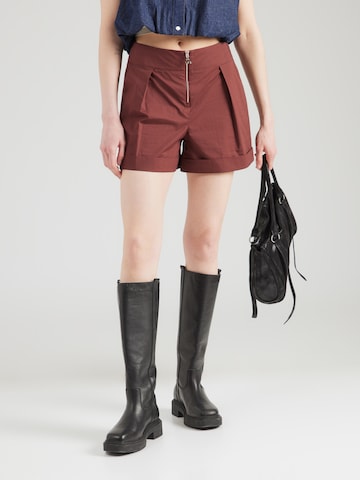 PATRIZIA PEPE Szabványos Élére vasalt nadrágok - barna: elől