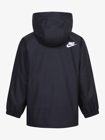 Nike Sportswear Демисезонная куртка в Черный
