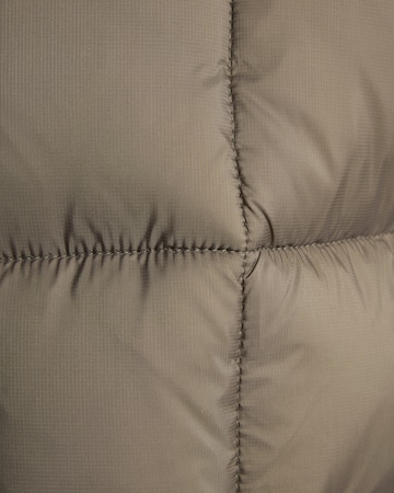 Veste d’hiver 'Square Wadded Cocoon' Lyle & Scott en gris