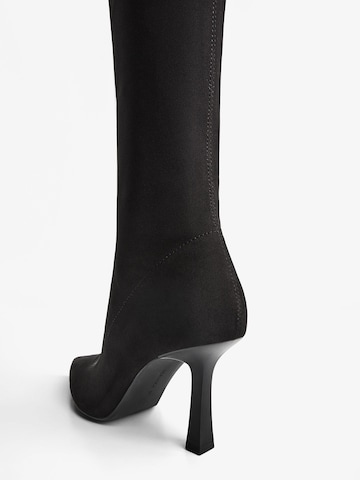 Bershka Kozaki w kolorze czarny