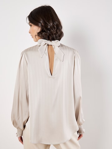 Apricot Blouse ' ' in Grey